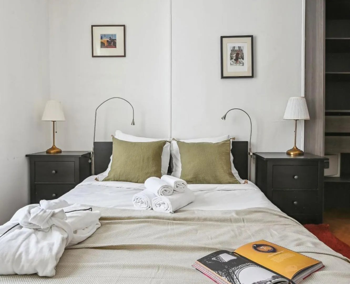 Eiffel Tower & Hotel Des Invalides - 1Br - Cityapartmentstay Paris Apartment