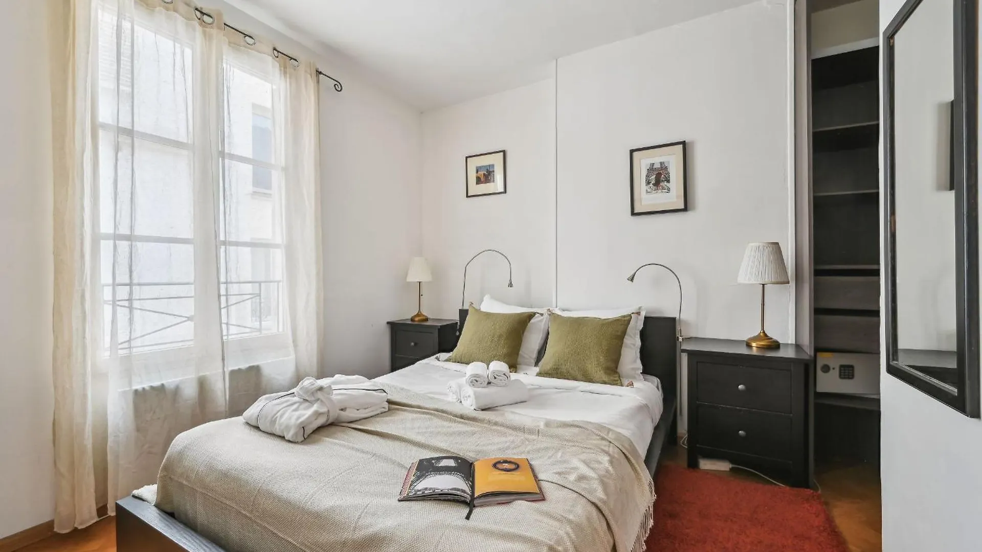 Eiffel Tower & Hotel Des Invalides - 1Br - Cityapartmentstay Parigi