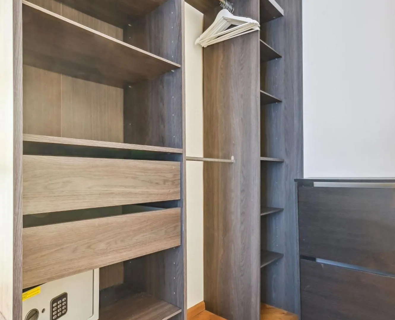Appartamento Eiffel Tower & Hotel Des Invalides - 1Br - Cityapartmentstay Parigi